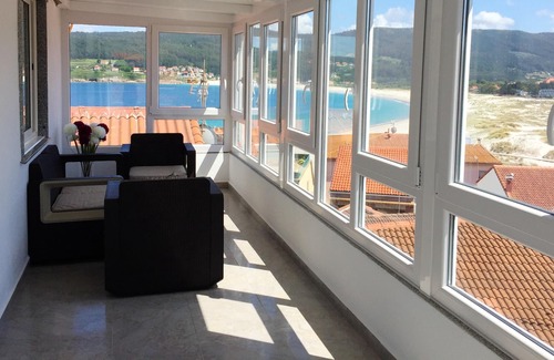 Laxe Apartment | Homerez - 80 m away from the beach! Appartement for 4 ppl. with sea view at Laxe
