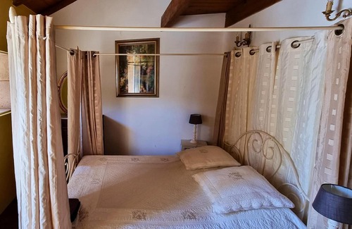 Chomerac House | Homerez - Amazing house for 8 ppl. with shared pool and terrace at Chomérac