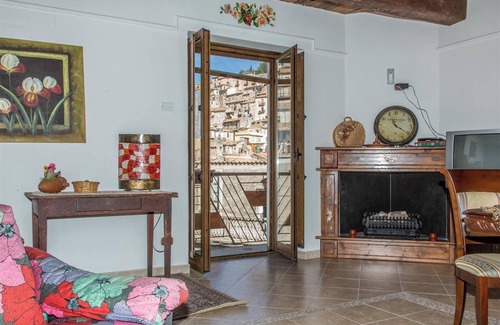 Morano Calabro Apartment | Homerez - Apartment in Morano Calabro