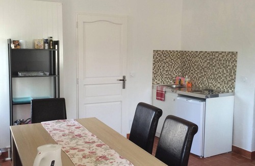 Montauriol Apartment | Homerez - Apartment in Montauriol