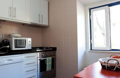 Santos Apartment | Homerez - Apt in Lisbon, city center