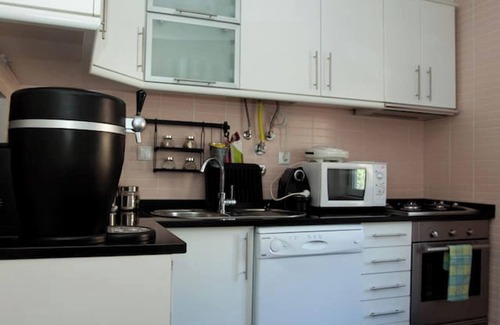 Santos Apartment | Homerez - Apt in Lisbon, city center