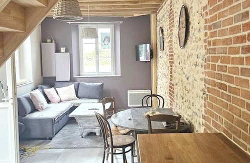 Neuf-Marche House | Homerez - Beautiful house for 4 ppl. with garden and terrace at Neuf-Marché