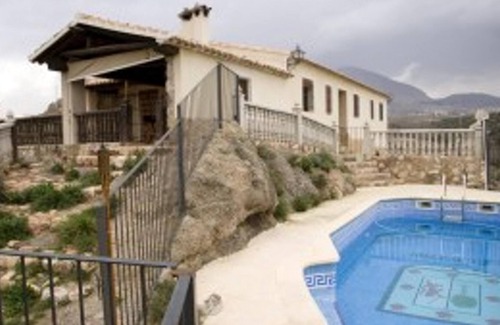 Velez Rubio Villa | Homerez - Big villa for 12 ppl. with swimming-pool and garden at Vélez-Rubio