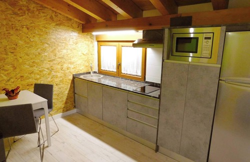 Tubilla del Lago House | Homerez - Cabin in Tubilla del Lago