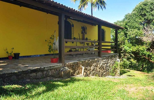 Barra do Jacuipe Ski Chalet | Homerez - Chalet in the mountains 2 km from the beach with shared pool and garden