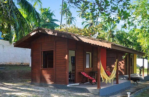 Barra do Jacuipe Ski Chalet | Homerez - Chalet in the mountains 2 km from the beach with shared pool and garden