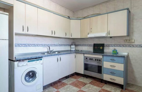 Fuente Vaqueros Apartment | Homerez - Charming Apartment in Fuente Vaqueros 100 m²