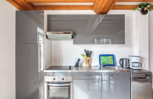 La Chapelle sur Vire House | Homerez - Charming House in Saint-Marcouf with Garden
