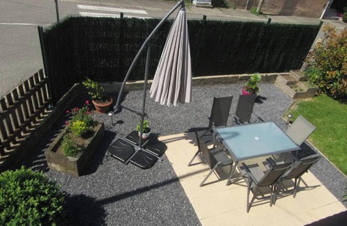 Gottenhouse House | Homerez - Charming House in Gottenhouse + Garden