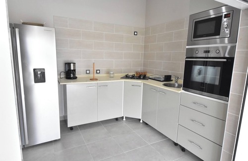 Sainte-Anne House | Homerez - Charming House in Sainte-Anne + Jacuzzi