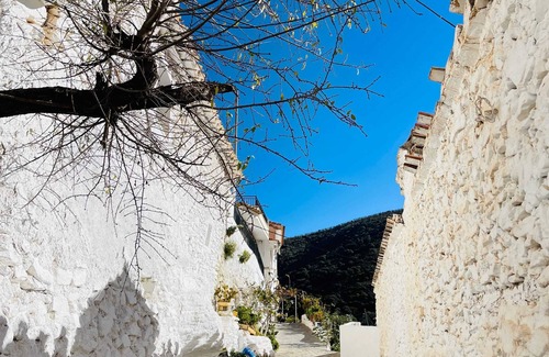 Laroya House | Homerez - Charming House in Laroya with Jacuzzi