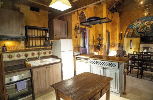 Algarinejo Villa | Homerez - Charming Villa in Algarinejo with Private Pool