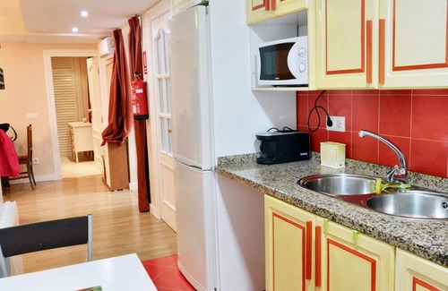 Distrito Centro-Casco-Antiguo Apartment | Homerez - Comfortable apartment in Cáceres - 55 m² - Welcoming terrace