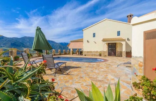 El Gastor Ski Chalet | Homerez - Comfortable Chalet in El Gastor with Private Pool