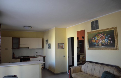 Reggio Calabria Apartment | Homerez - Cosy Flat Reggio Calabria