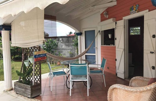 Doubs Apartment | Homerez - Cosy Studio in Les Abymes