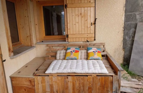 Beranger Apartment | Homerez - Cozy apartment in Les Belleville 48 m² with private terrace