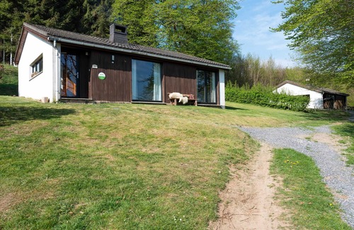 Herbaimont Ski Chalet | Homerez - Cozy Chalet near Tenneville