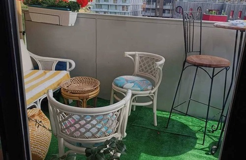 L'Ile-Saint-Denis Apartment | Homerez - Family apt, L'Île-Saint-Denis