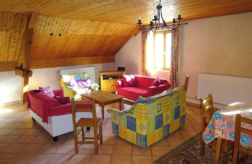 Villar-Saint-Pancrace House | Homerez - House in Villar-Saint-Pancrace