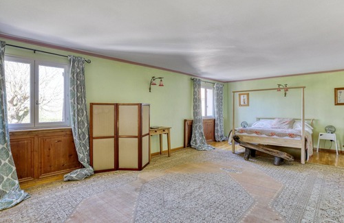 Montignac-Charente House | Homerez - House for 6 ppl. with swimming-pool and garden at Montignac-Charente