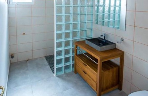 Anse-Bertrand House | Homerez - House for 2 ppl. with shared pool, jacuzzi and garden at Anse-Bertrand