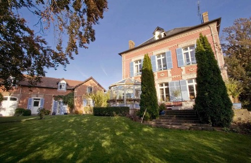 Wimbledon House | Homerez - House in Chavenay with terrace