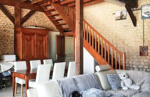 Le Vaudreuil House | Homerez - House in Le Vaudreuil