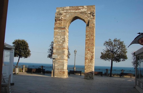 Mogliano House | Homerez - House Mogliano, pool