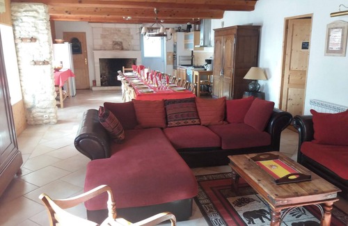 Fourches House | Homerez - House with pool in Fourches