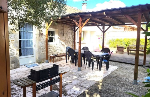 Meursac House | Homerez - House with pool in Meursac