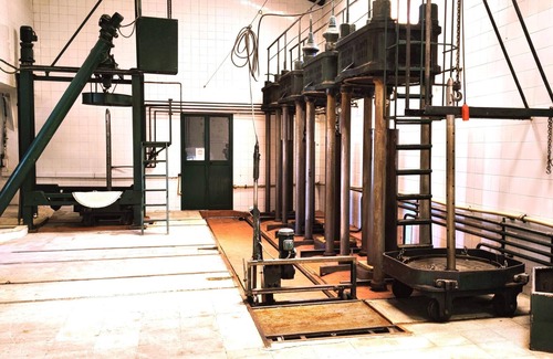 Zahara de la Sierra House | Homerez - Nice house for 7 ppl. with shared pool at Zahara de la Sierra