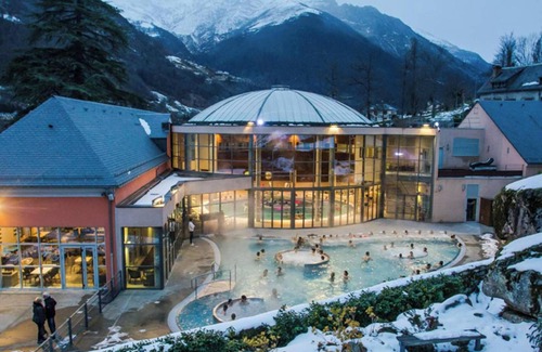 Cauterets House | Homerez - Peaceful Bungalow in Cauterets with garden