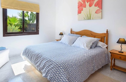 Tahiche Villa | Homerez - Peaceful Villa with Heated Pool in Tahiche