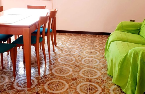 Solarussa Apartment | Homerez - Spacious appartement 15 km away from the beach for 6 ppl. at Solarussa