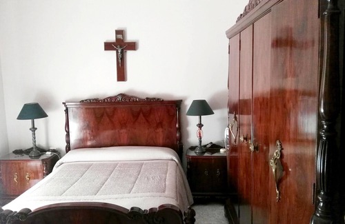 Este-Alcosa-Torreblanca Apartment | Homerez - Spacious appartement for 6 ppl. with jacuzzi at Sevilla