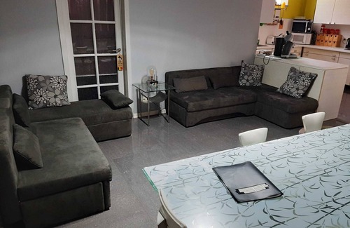 De Beis House | Homerez - Spacious House in Tongeren