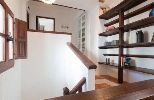 Beiro House | Homerez - Spacious house with terrace and balcony