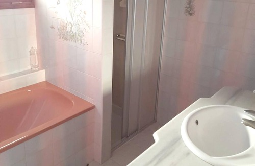 Allemans House | Homerez - Spacious house for 5 ppl. with garden at Allemans