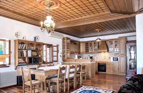 Makrynitsa House | Homerez - Spacious house with sea view in Volos