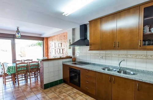 Barrio de la Vega Villa | Homerez - Spacious Villa with Private Pool in Monachil