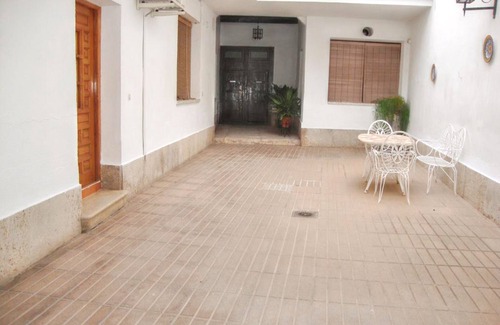 Almagro House | Homerez - Spacious welcoming house in the heart of Almagro