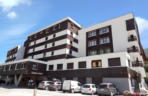 La Salle-les-Alpes Apartment | Homerez - Studio in La Salle-les-Alpes