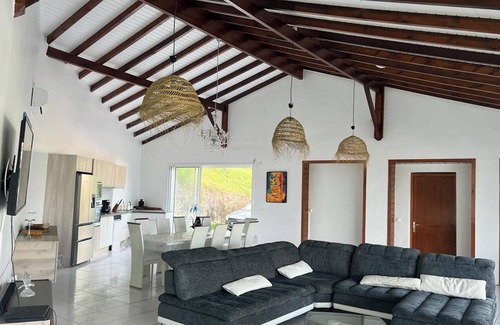 Perinet Villa | Homerez - Villa in Le Gosier - Pool