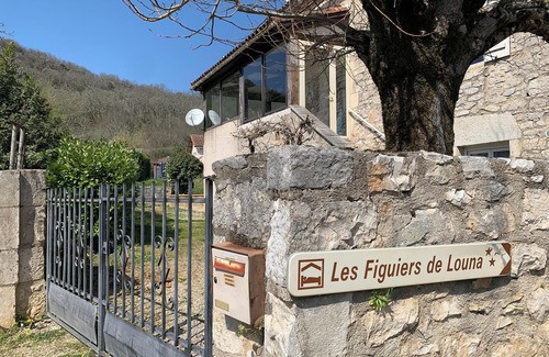Saint-Gery House | Homerez - Welcoming house in Saint-Géry with shared pool
