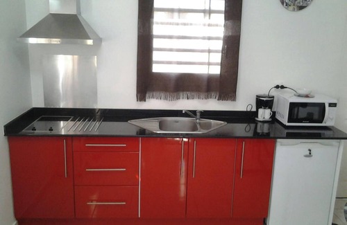 Damencourt House | Homerez - Welcoming House in Le Moule with Shared Pool