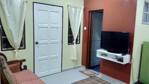 Pelabuhan Klang House | HOMESTAY KAMPUNG DELEK BARU, KLANG