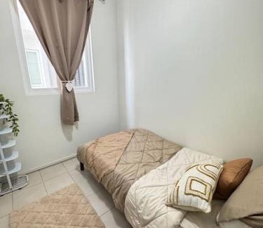 Cyberjaya Apartment | Homestay Cyberjaya AC Home 4R3B 7pax Free Wifi Netflix