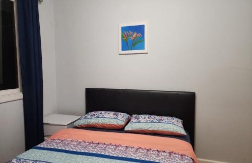 Dandenong House | Homestay near Dandenong Plaza
